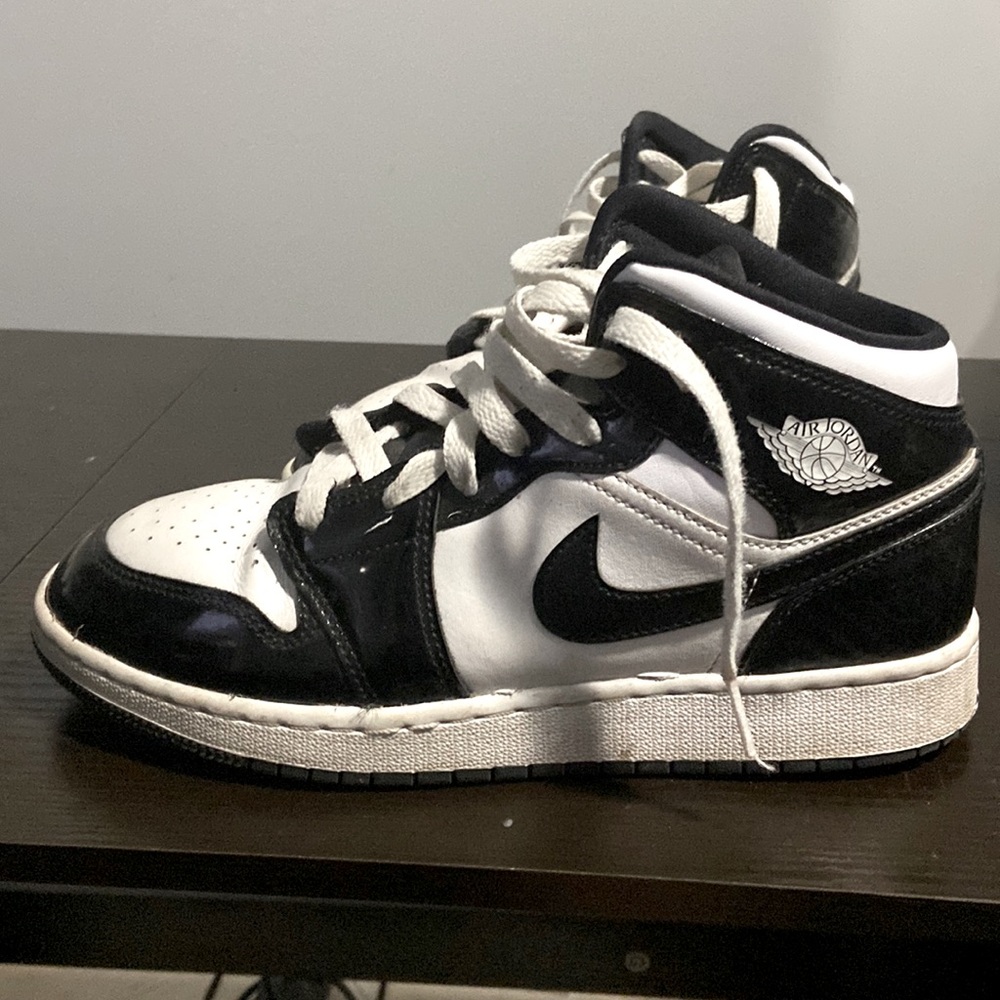 Jordon mids 6’5 kids used